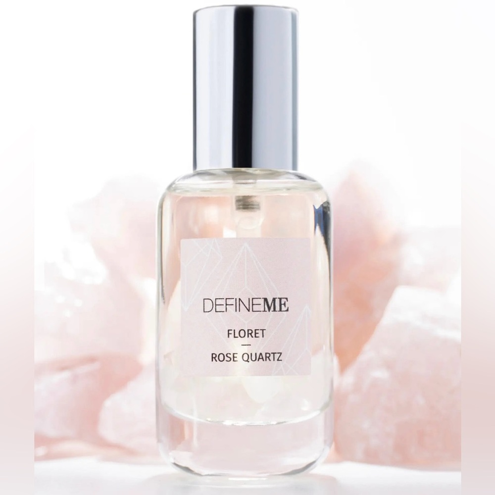 DEFINE ME FLORET ROSE QUARTZ - BRAND NEW in the box!